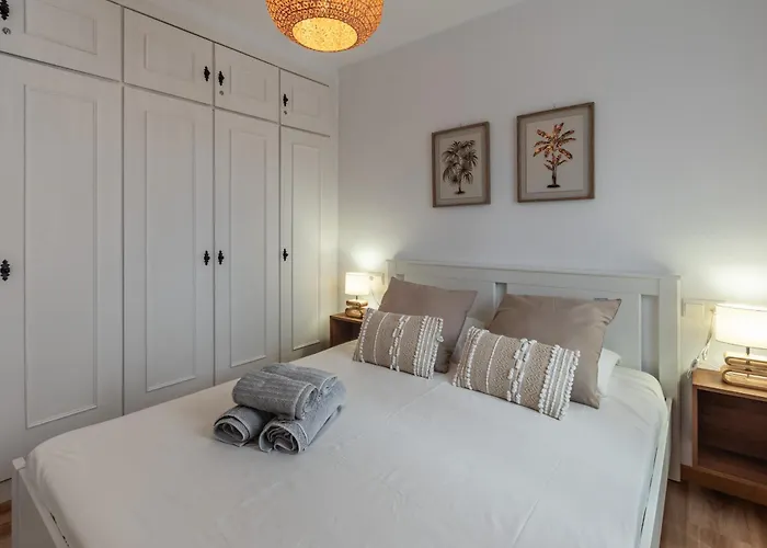 Renovated On Beachside With Pool Appartement Nerja
