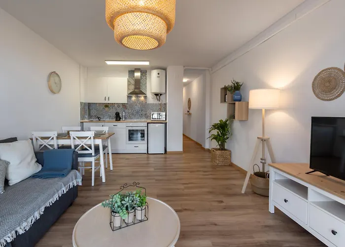 Renovated On Beachside With Pool * Nerja